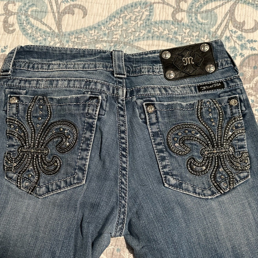Miss Me Fleur de Lis Jeans- size 29 boot cut 33 inch inseam